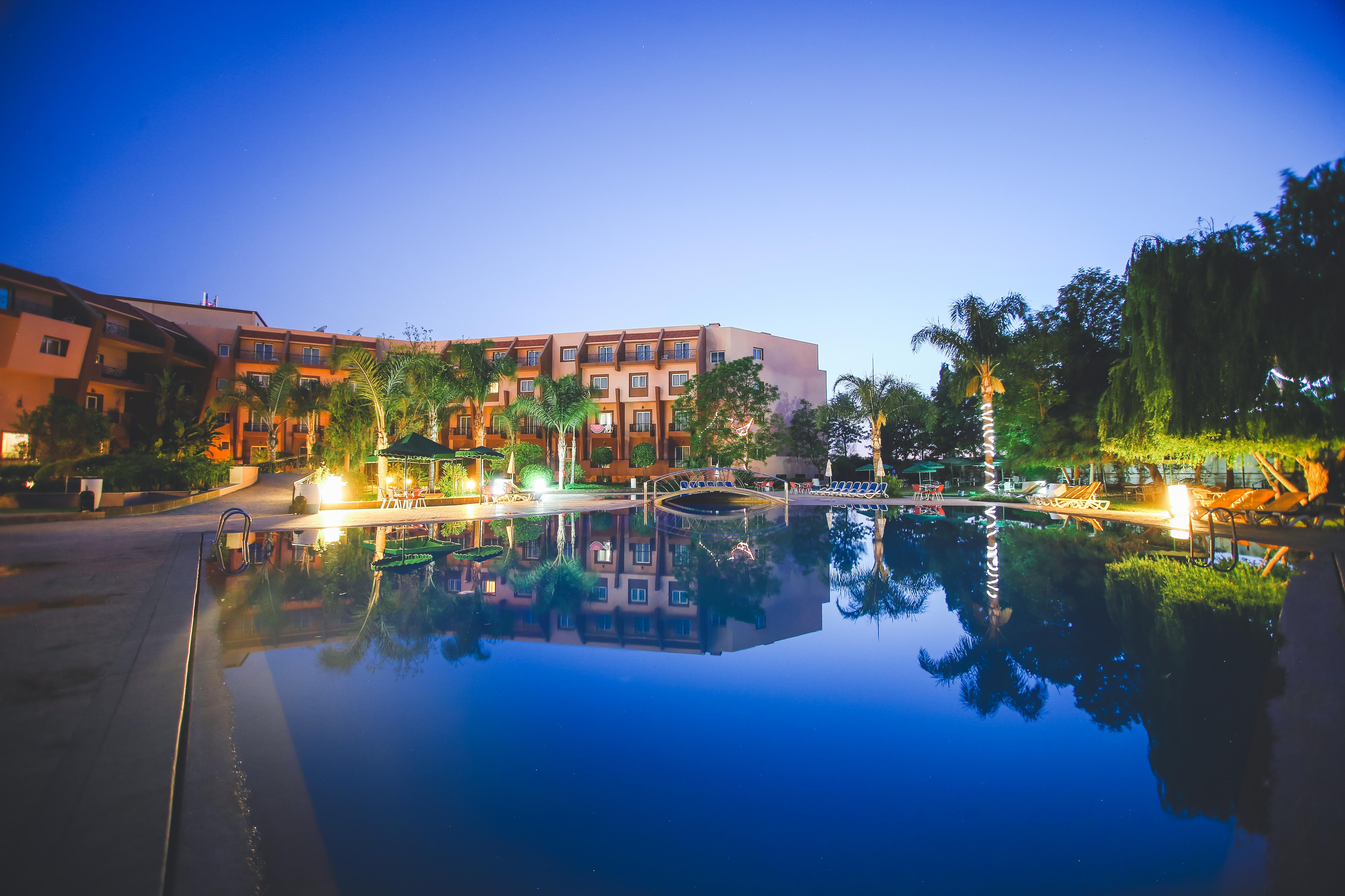 เมนเซห์ ดาเลีย Hotel แมกเนส ภายนอก รูปภาพ