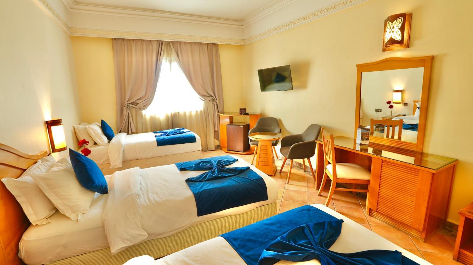 เมนเซห์ ดาเลีย Hotel แมกเนส ภายนอก รูปภาพ